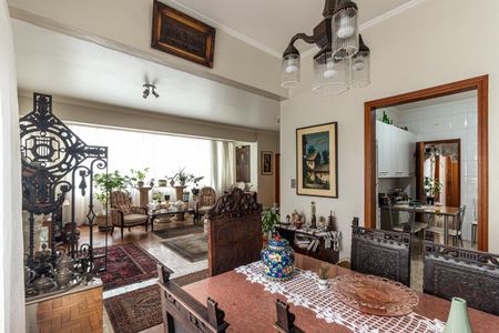 Apartamento à venda com 187m², 3 quartos e 2 vagas Apartamento à venda com 187m², 3 quartos e 2 vagasSala de Jantar