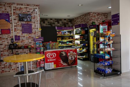 Apartamento à venda com 56m², 2 quartos e 1 vagaÁrea comum - Mini Mercado