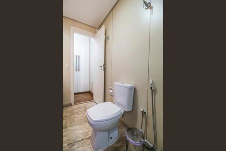 Apartamento à venda com 280m², 3 quartos e 3 vagasBanheiro da Suíte 2