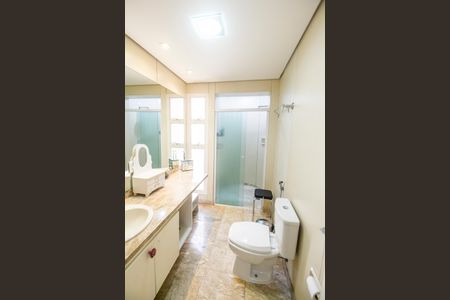 Apartamento à venda com 280m², 3 quartos e 3 vagasBanheiro da Suíte 3