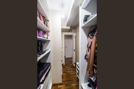 Apartamento à venda com 280m², 3 quartos e 3 vagasCloset da suíte
