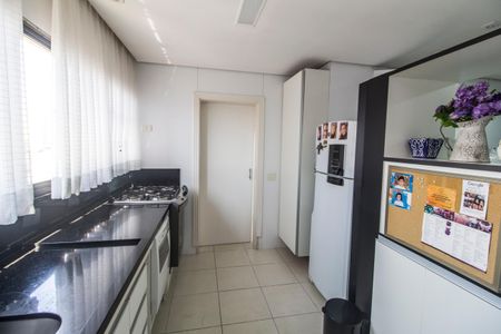 Apartamento à venda com 280m², 3 quartos e 3 vagasCozinha