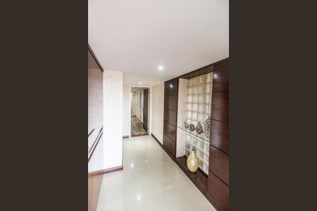 Apartamento à venda com 280m², 3 quartos e 3 vagasCorredor