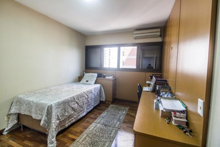 Apartamento à venda com 280m², 3 quartos e 3 vagasSuíte 2