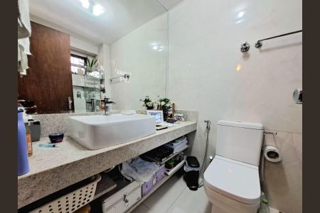 Apartamento à venda com 149m², 3 quartos e 2 vagas Apartamento à venda com 149m², 3 quartos e 2 vagasBanheiro