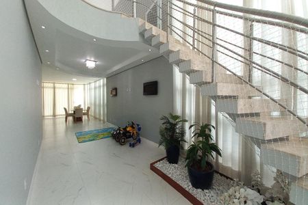 Sala de casa de condomínio à venda com 5 quartos, 560m² em Swiss Park, Campinas