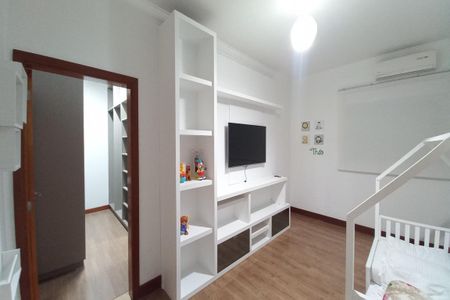 Casa de condomínio à venda com 560m², 5 quartos e 2 vagasSuíte 4