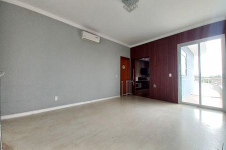 Sala de casa de condomínio à venda com 5 quartos, 560m² em Swiss Park, Campinas