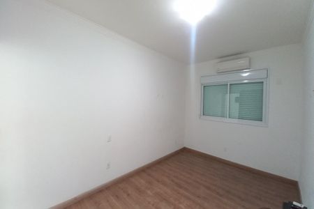 Casa de condomínio à venda com 560m², 5 quartos e 2 vagasSuíte 2