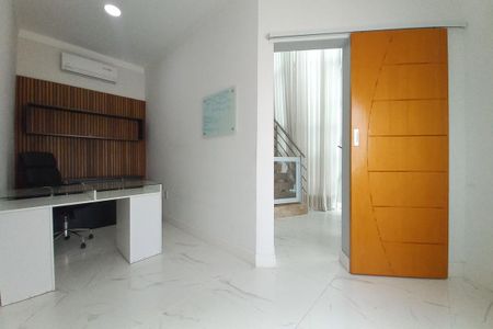 Casa de condomínio à venda com 560m², 5 quartos e 2 vagasEscritório