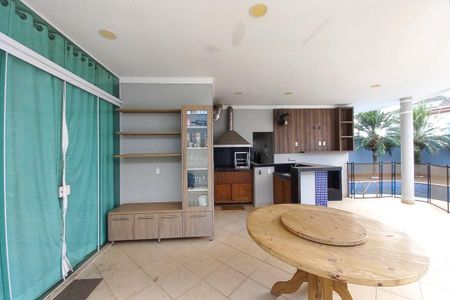 Casa de condomínio à venda com 560m², 5 quartos e 2 vagasÁrea comum - Churrasqueira