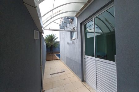 Casa de condomínio à venda com 560m², 5 quartos e 2 vagasCorredor