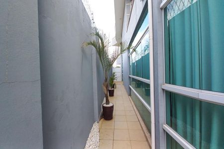 Casa de condomínio à venda com 560m², 5 quartos e 2 vagasCorredor