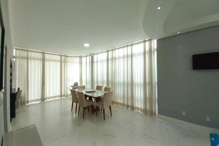 Casa de condomínio à venda com 560m², 5 quartos e 2 vagasSala de Jantar