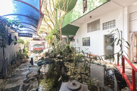 Casa à venda com 814m², 7 quartos e 7 vagasQuintal e Jardim 