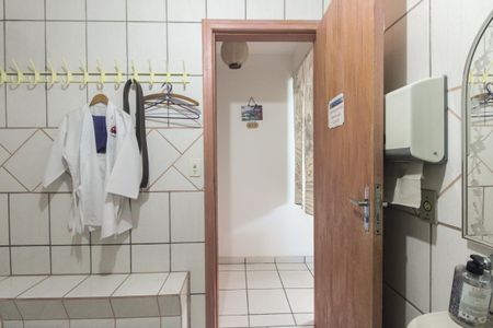 Casa à venda com 814m², 7 quartos e 7 vagasSalão - Banheiro 1