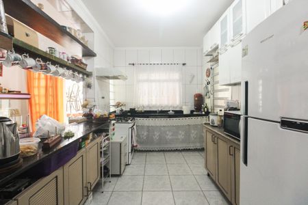 Casa à venda com 814m², 7 quartos e 7 vagasCasa 1 - Cozinha 