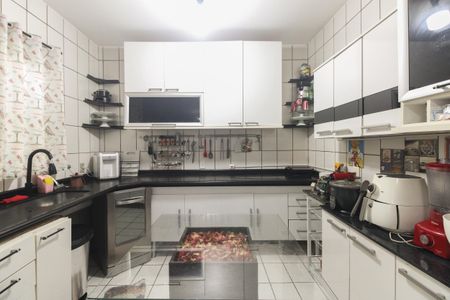 Casa à venda com 814m², 7 quartos e 7 vagasCasa 2 - Cozinha 