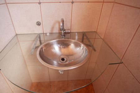 Casa à venda com 351m², 4 quartos e 2 vagas Casa à venda com 351m², 4 quartos e 2 vagasLavabo