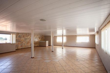 Casa à venda com 351m², 4 quartos e 2 vagas Casa à venda com 351m², 4 quartos e 2 vagasTerraço