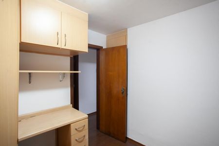 Casa à venda com 351m², 4 quartos e 2 vagas Casa à venda com 351m², 4 quartos e 2 vagasQuarto 2