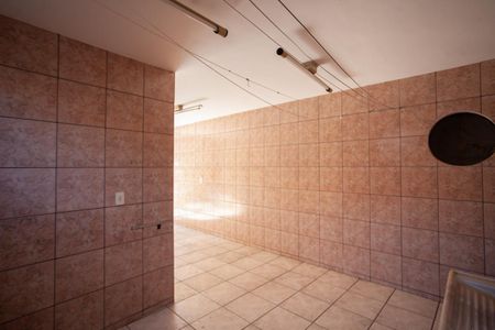 Casa à venda com 351m², 4 quartos e 2 vagas Casa à venda com 351m², 4 quartos e 2 vagasÁrea de Serviço