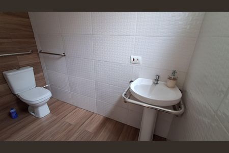 Casa à venda com 135m², 2 quartos e 1 vagaBanheiro 2