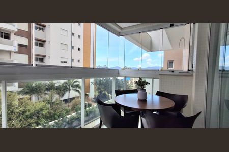 Apartamento para alugar com 93m², 2 quartos e 1 vagaVaranda