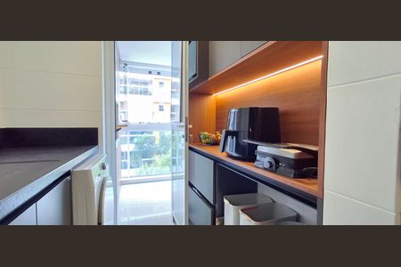 Apartamento para alugar com 93m², 2 quartos e 1 vagaÁrea de Serviço