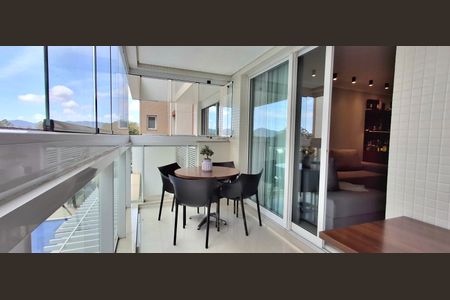 Apartamento para alugar com 93m², 2 quartos e 1 vagaVaranda