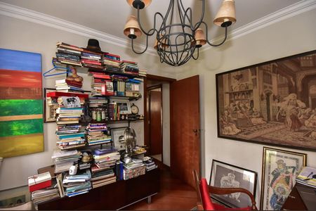 Apartamento à venda com 251m², 3 quartos e 4 vagasEscritório