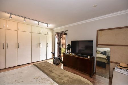 Apartamento à venda com 251m², 3 quartos e 4 vagasSuíte 2