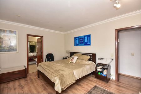 Apartamento à venda com 251m², 3 quartos e 4 vagasSuíte 2