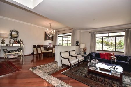 Apartamento à venda com 251m², 3 quartos e 4 vagasSala