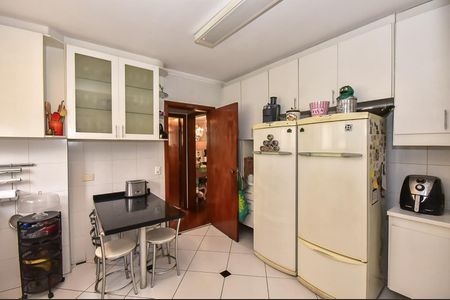 Apartamento à venda com 251m², 3 quartos e 4 vagasCozinha