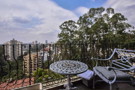 Apartamento à venda com 251m², 3 quartos e 4 vagasVaranda da Suíte 2