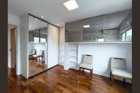 Apartamento à venda com 160m², 3 quartos e 2 vagasSuíte 1
