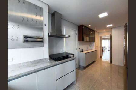 Apartamento à venda com 160m², 3 quartos e 2 vagasCozinha
