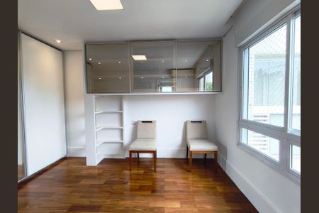 Apartamento à venda com 160m², 3 quartos e 2 vagasSuíte 1