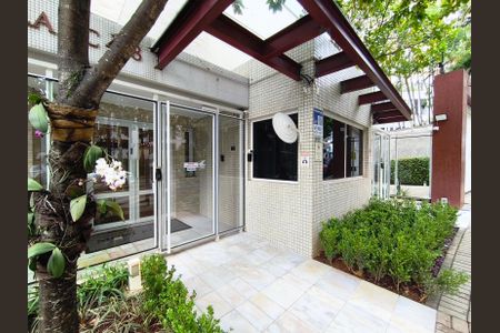 Apartamento à venda com 160m², 3 quartos e 2 vagasFachada + Plaquinha