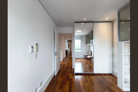Apartamento à venda com 160m², 3 quartos e 2 vagasSuíte 1