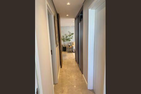 Apartamento à venda com 85m², 2 quartos e 2 vagasCorredor