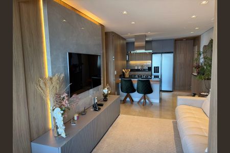 Sala de apartamento à venda com 2 quartos, 85m² em Vila Bertioga, São Paulo