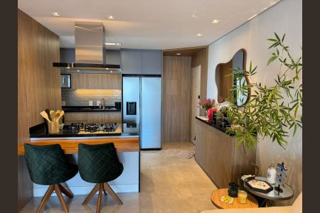 Sala de apartamento à venda com 2 quartos, 85m² em Vila Bertioga, São Paulo