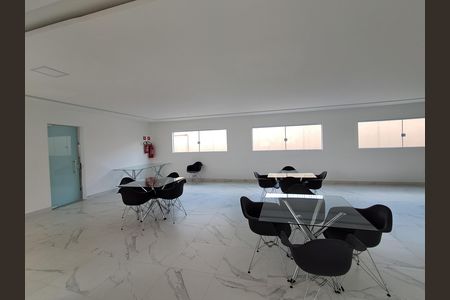 Apartamento para alugar com 38m², 2 quartos e sem vaga Apartamento para alugar com 38m², 2 quartos e sem vagaÁrea Comum - Salão de Festas