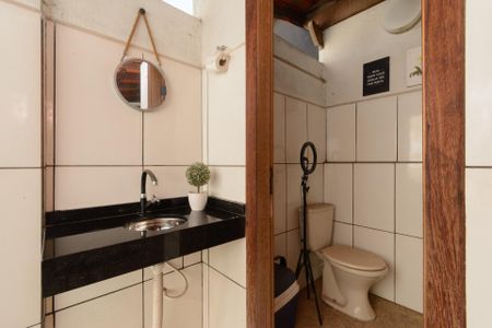 Casa à venda com 376m², 3 quartos e 5 vagasBanheiro de Serviço