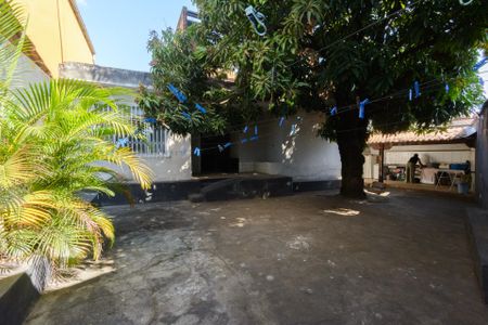 Casa à venda com 376m², 3 quartos e 5 vagasQuintal