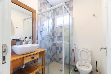 Banheiro de casa à venda com 2 quartos, 140m² em Parque Continental, São Paulo