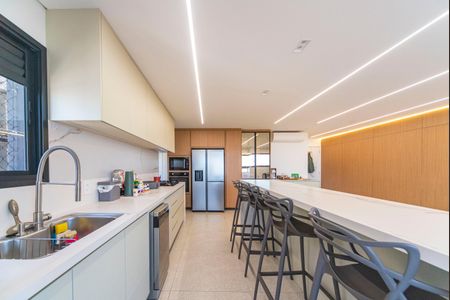 Apartamento à venda com 125m², 3 quartos e 3 vagasCozinha