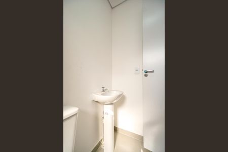 Apartamento para alugar com 55m², 2 quartos e 1 vaga Apartamento para alugar com 55m², 2 quartos e 1 vagaBanheiro da suíte